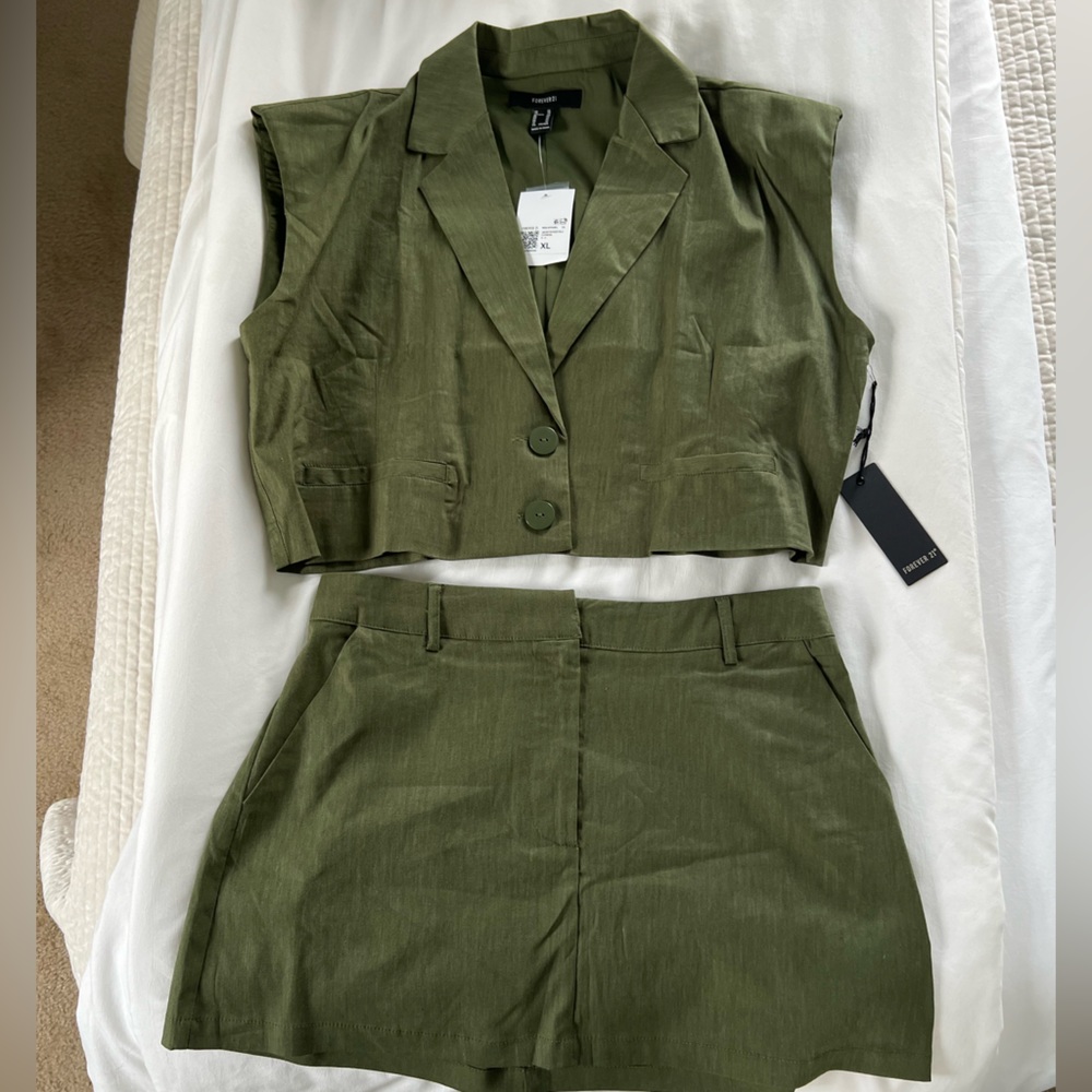 NWT Forever 21 Mini Skirt Set
